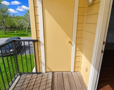 8625 Mallard Reserve Drive - Photo Thumbnail 39