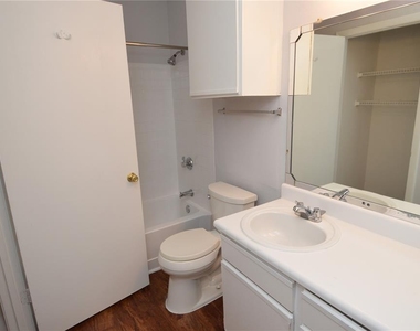 8625 Mallard Reserve Drive - Photo Thumbnail 32