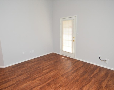 8625 Mallard Reserve Drive - Photo Thumbnail 20
