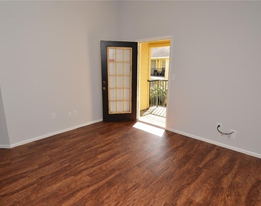 8625 Mallard Reserve Drive - Photo Thumbnail 21