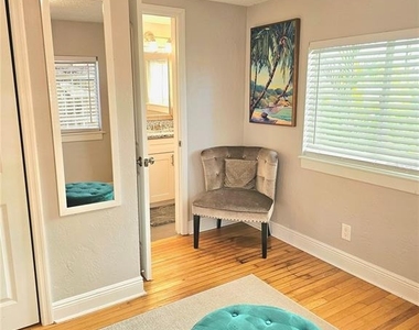 2035 28th Avenue N - Photo Thumbnail 21