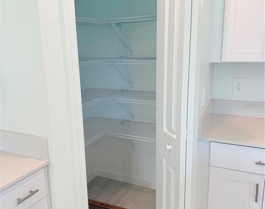 3852 Northern Key Drive - Photo Thumbnail 13
