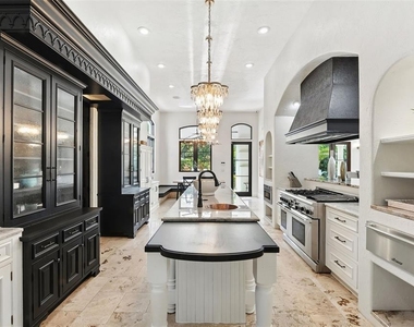 4555 W Swann Avenue - Photo Thumbnail 14