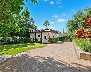4555 W Swann Avenue - Photo Thumbnail 66