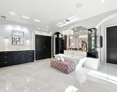 4555 W Swann Avenue - Photo Thumbnail 40
