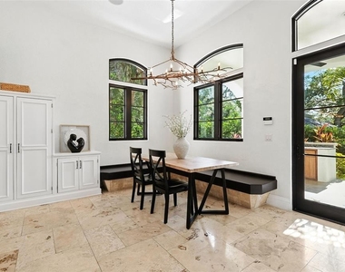 4555 W Swann Avenue - Photo Thumbnail 18