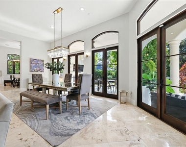 4555 W Swann Avenue - Photo Thumbnail 20