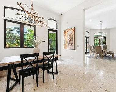 4555 W Swann Avenue - Photo Thumbnail 19