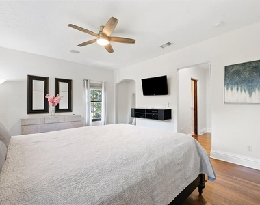 4555 W Swann Avenue - Photo Thumbnail 53