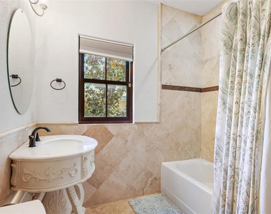 4555 W Swann Avenue - Photo Thumbnail 52