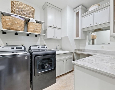 4555 W Swann Avenue - Photo Thumbnail 46