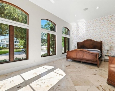 4555 W Swann Avenue - Photo Thumbnail 25