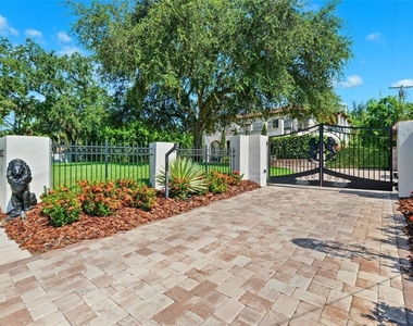 4555 W Swann Avenue - Photo Thumbnail 2