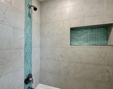 4515 54th Avenue N - Photo Thumbnail 15