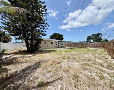 4515 54th Avenue N - Photo Thumbnail 21