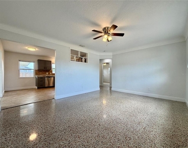 4515 54th Avenue N - Photo Thumbnail 1