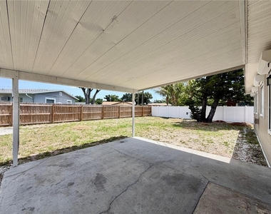 4515 54th Avenue N - Photo Thumbnail 19