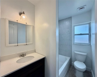 4515 54th Avenue N - Photo Thumbnail 13