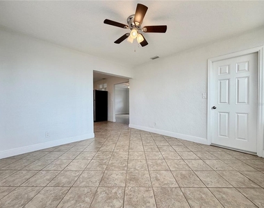 4515 54th Avenue N - Photo Thumbnail 18