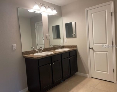 833 Wiltonway Drive - Photo Thumbnail 23