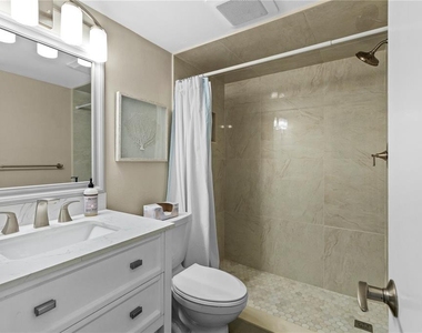 6104 Palma Del Mar Boulevard S - Photo Thumbnail 12