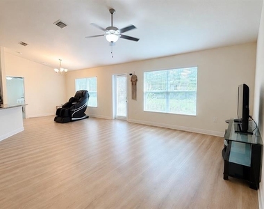 13064 Pirate Lane - Photo Thumbnail 4