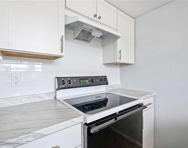 1433 S Belcher Road - Photo Thumbnail 3