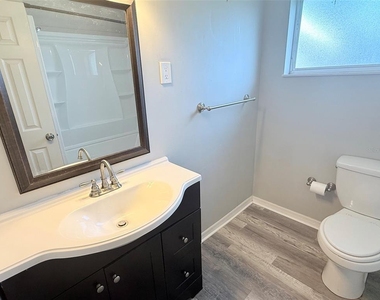 6041 43rd Avenue N - Photo Thumbnail 18
