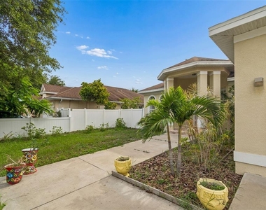 8040 57th Street N - Photo Thumbnail 6