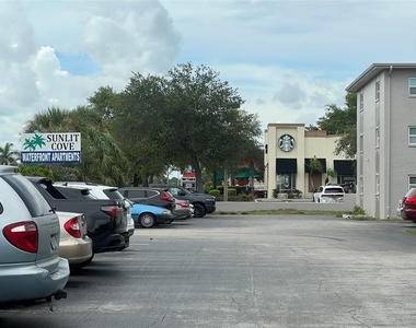 8701 4th Street N - Photo Thumbnail 12