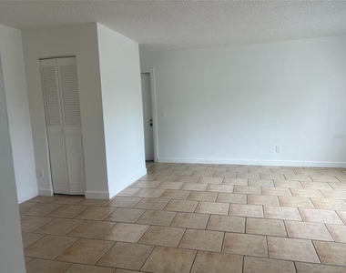 8701 4th Street N - Photo Thumbnail 6