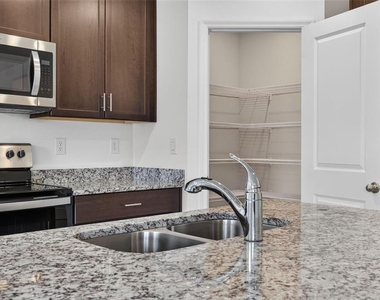 3087 Forrest Plum Court - Photo Thumbnail 19