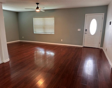 809 W Hiawatha Street - Photo Thumbnail 8