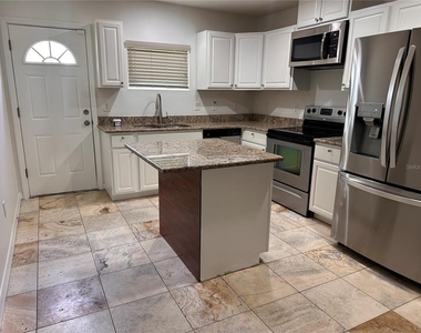 809 W Hiawatha Street - Photo Thumbnail 3