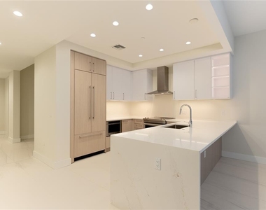 275 1st Avenue S - Photo Thumbnail 15