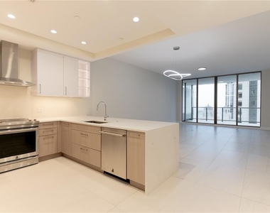 275 1st Avenue S - Photo Thumbnail 13