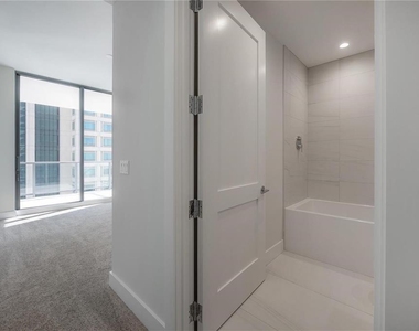 275 1st Avenue S - Photo Thumbnail 26