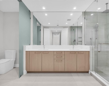 275 1st Avenue S - Photo Thumbnail 35