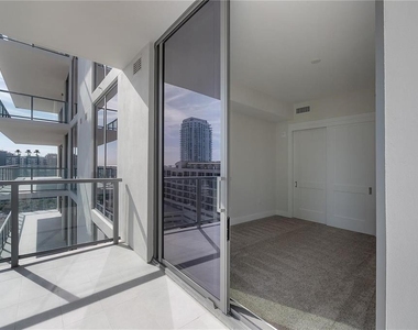 275 1st Avenue S - Photo Thumbnail 28