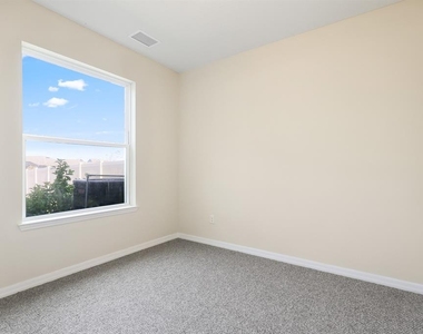 13441 Palmera Vista Drive - Photo Thumbnail 17