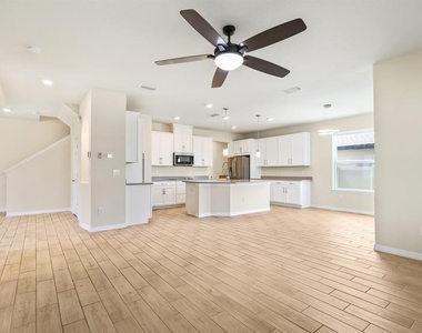 13441 Palmera Vista Drive - Photo Thumbnail 6