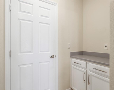 13441 Palmera Vista Drive - Photo Thumbnail 16
