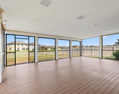 13441 Palmera Vista Drive - Photo Thumbnail 38