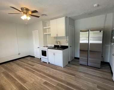 707 Rosery Road Nw - Photo Thumbnail 5