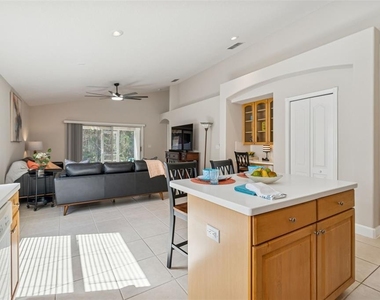 353 Bay Arbor - Photo Thumbnail 9