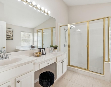 353 Bay Arbor - Photo Thumbnail 20