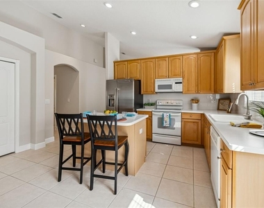 353 Bay Arbor - Photo Thumbnail 8