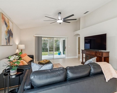 353 Bay Arbor - Photo Thumbnail 11