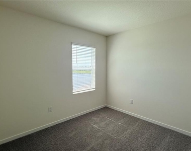 2066 Walnut Creek Drive - Photo Thumbnail 18