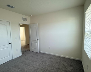 2066 Walnut Creek Drive - Photo Thumbnail 15